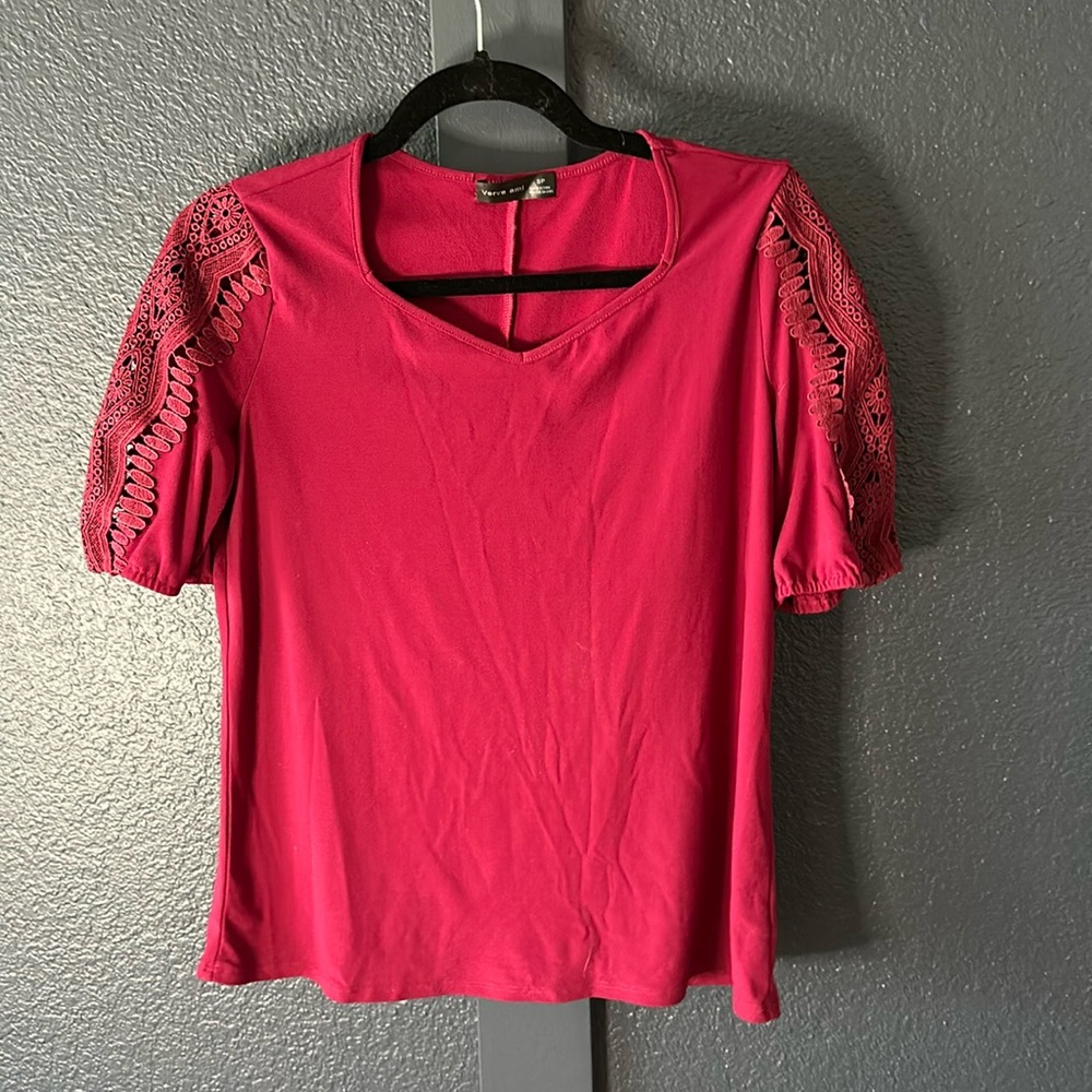 Maroon top by verve Ami, size small. Lace sleeves